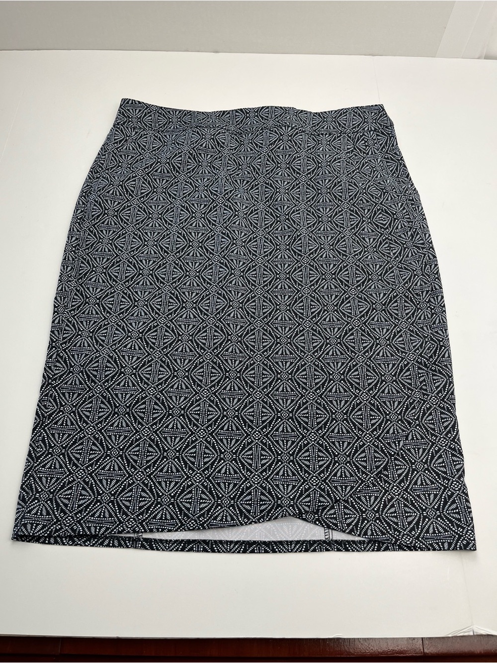 RipSkirt Hawaii Black White Geometric Midi‎ Skirt Pockets Womens Large Summer